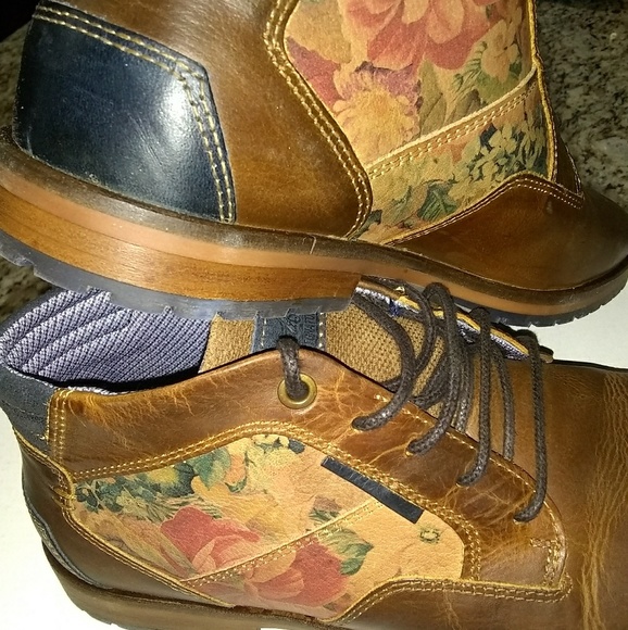 Steve Madden Moss Boots - Picture 4 of 7